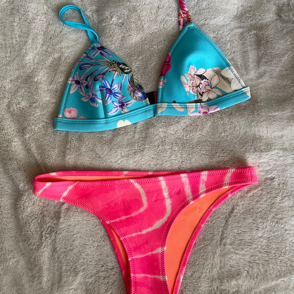 Triangl Bikini